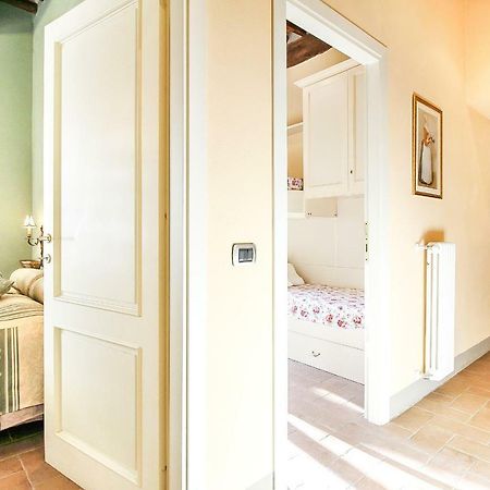 Apartment Guinigi With Private Courtyard 루카 외부 사진