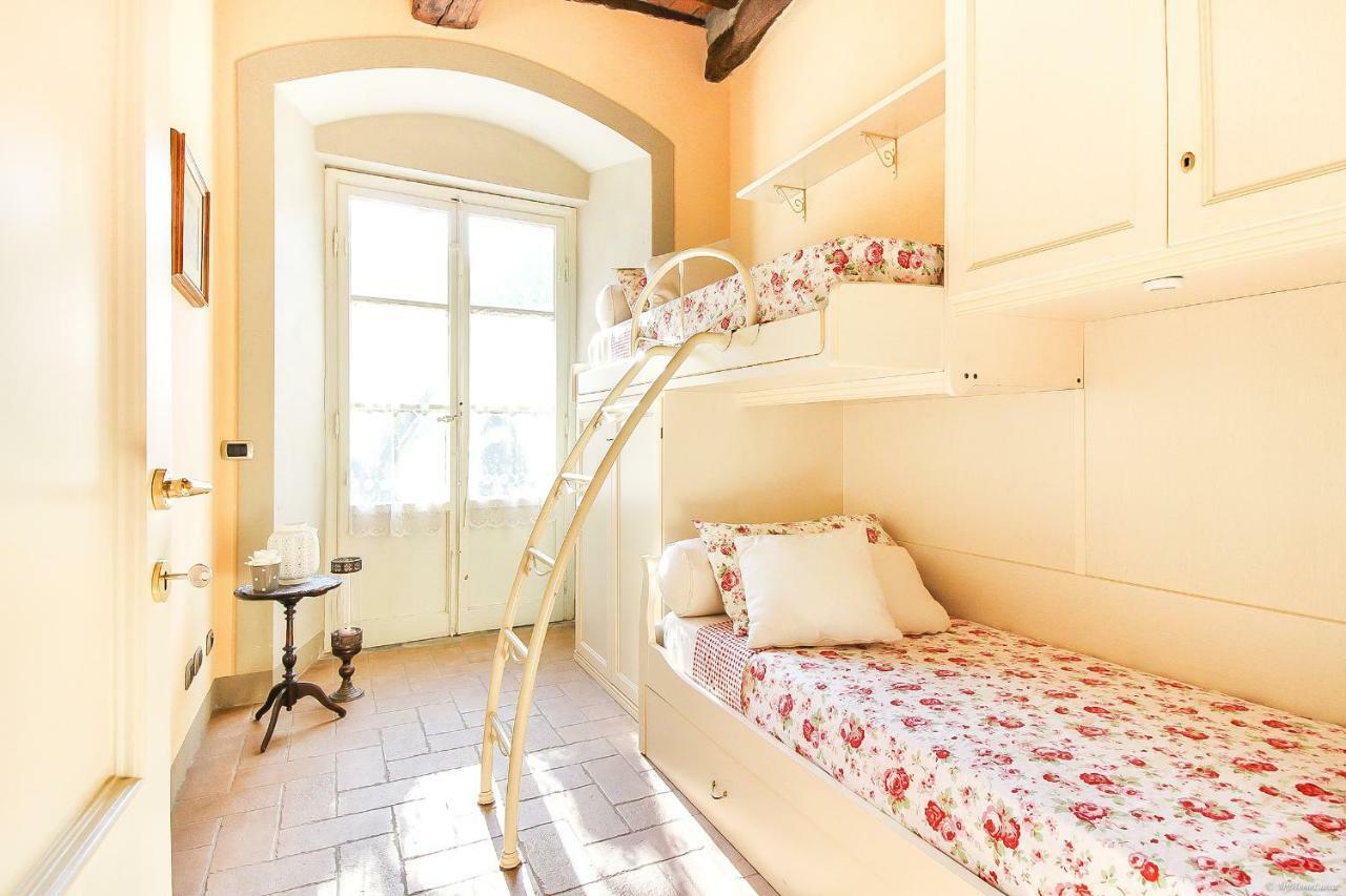 Apartment Guinigi With Private Courtyard 루카 외부 사진