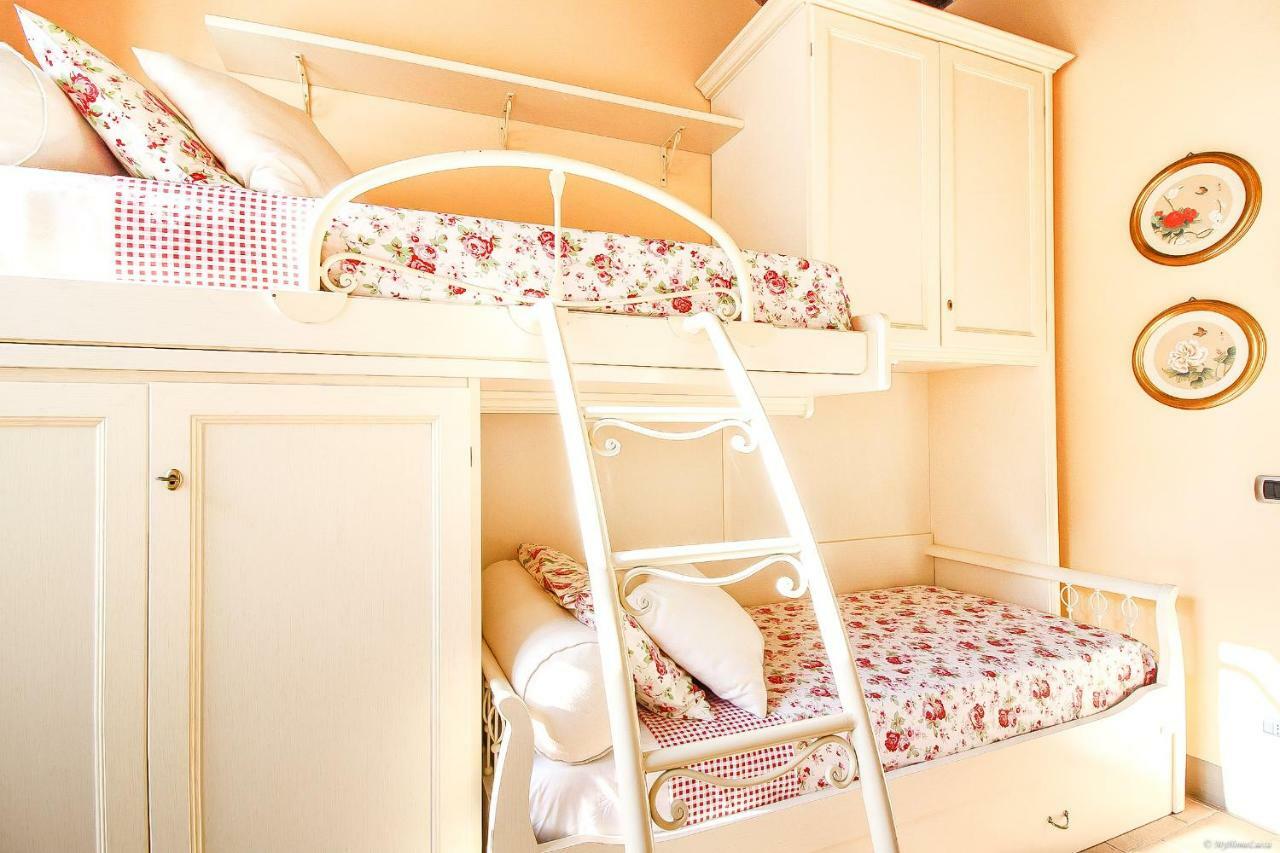 Apartment Guinigi With Private Courtyard 루카 외부 사진