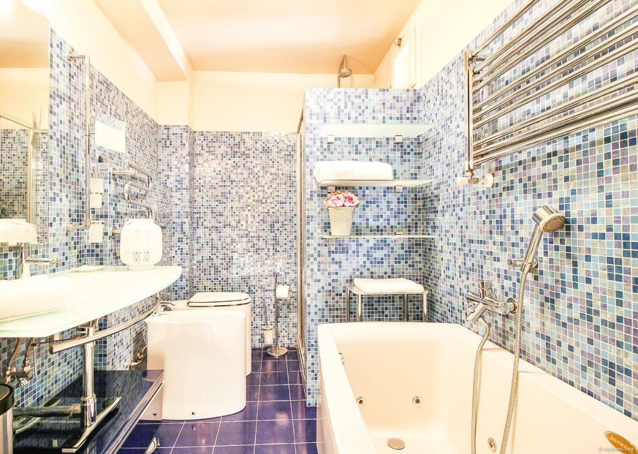 Apartment Guinigi With Private Courtyard 루카 외부 사진