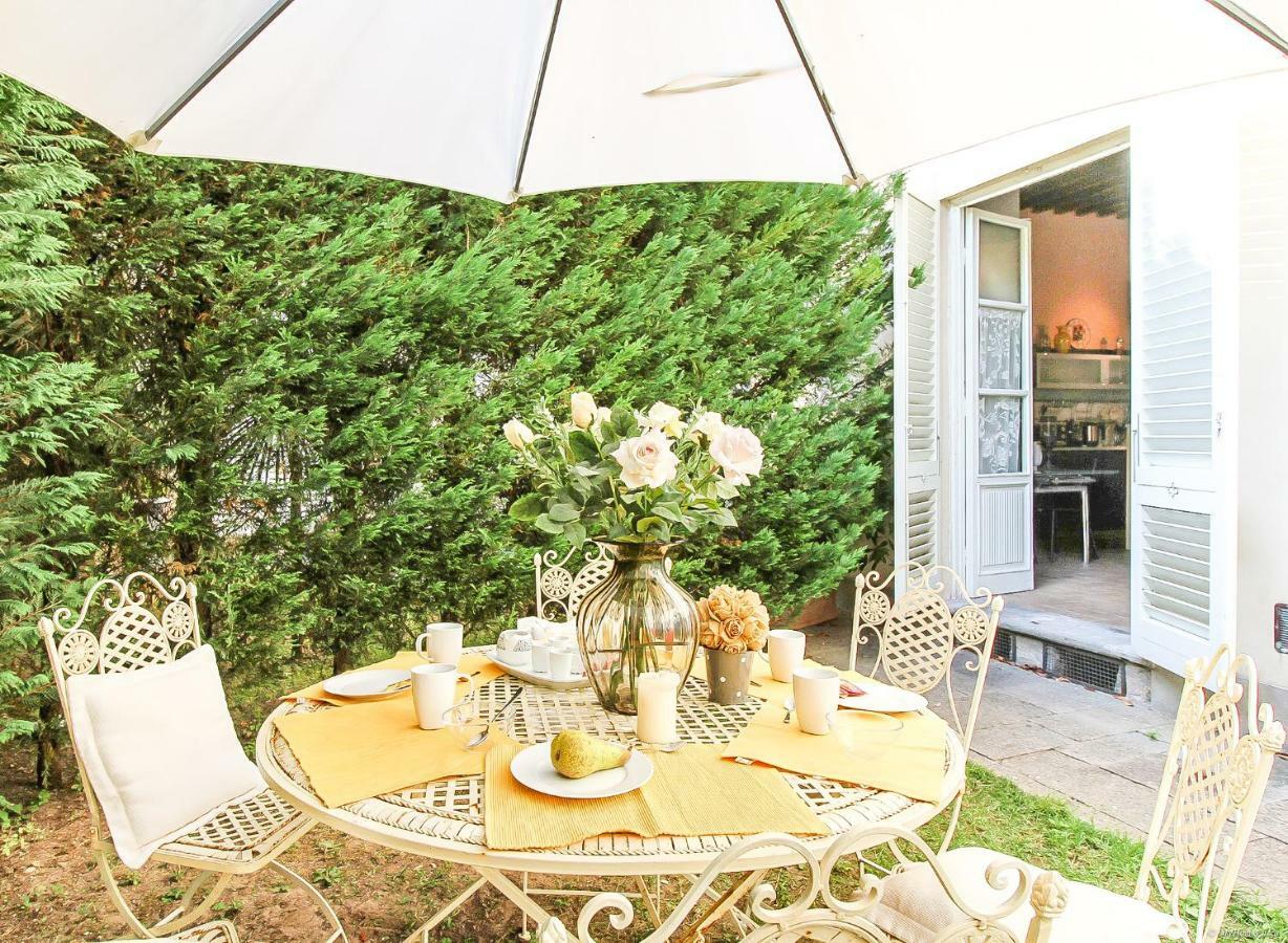 Apartment Guinigi With Private Courtyard 루카 외부 사진